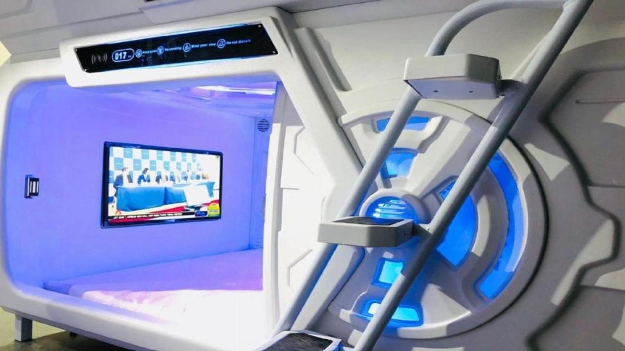 Met A Space Pod At Arab Street Σιγκαπούρη Εξωτερικό φωτογραφία