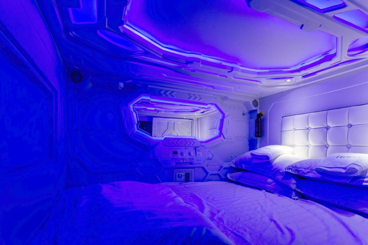 Met A Space Pod At Arab Street Σιγκαπούρη Εξωτερικό φωτογραφία