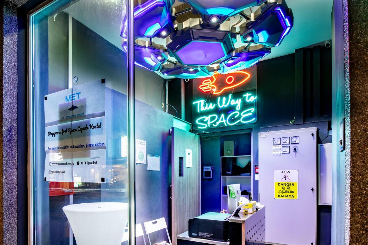 Met A Space Pod At Arab Street Σιγκαπούρη Εξωτερικό φωτογραφία